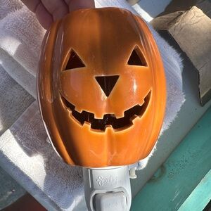 Pumpkin wax warmer